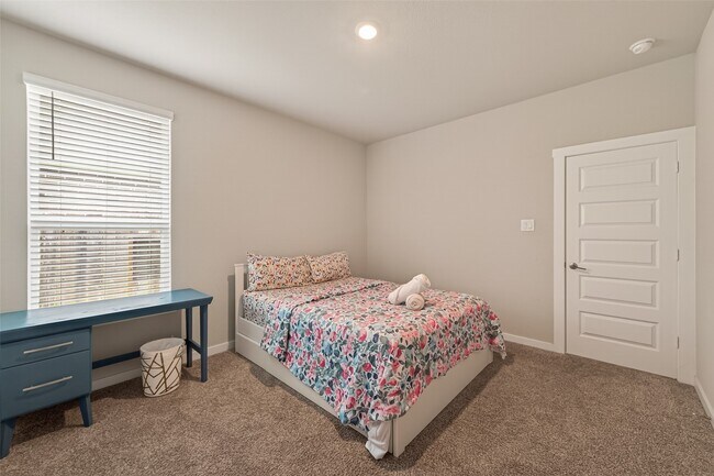 28419 Hazel Trl