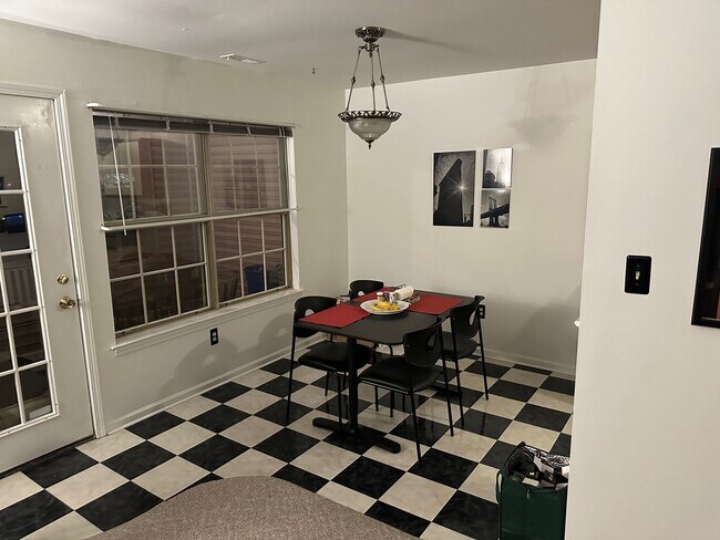 Photo - 117 Tavistock Rd