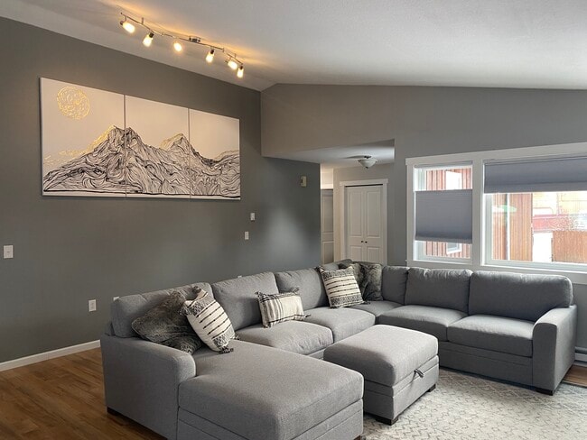 Photo - 9442 Patricia Plz