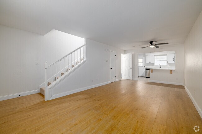 2BR, 1BA - 1,071SF - Living Room