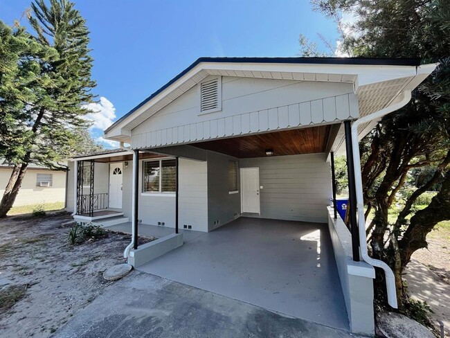 Building Photo - 318 Carey Pl