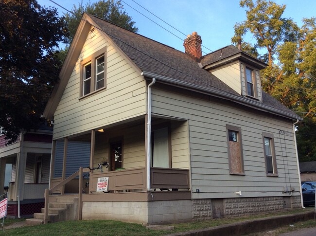 Photo - 3 bedroom 1 bath single family home with y...