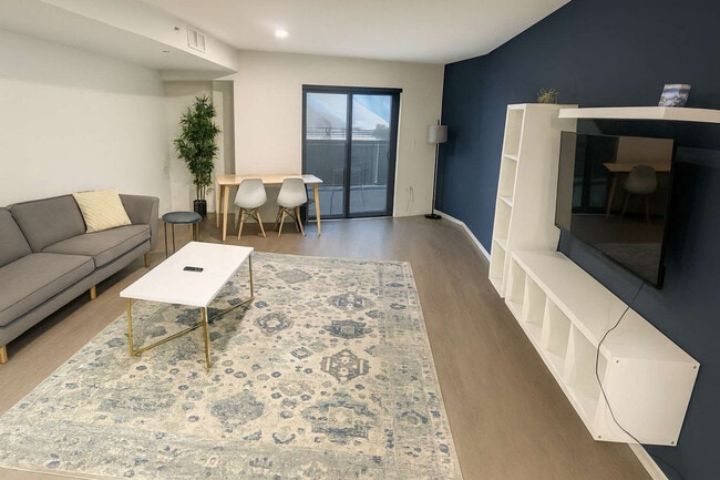 Photo - 1101 Euclid Ave Unidad ID1093514P