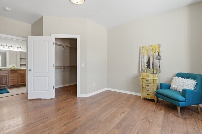 Photo - 1285 Claremont Dr