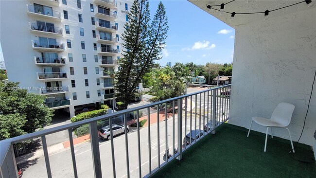 Photo - 1250 Alton Rd Unidad 4C Rental