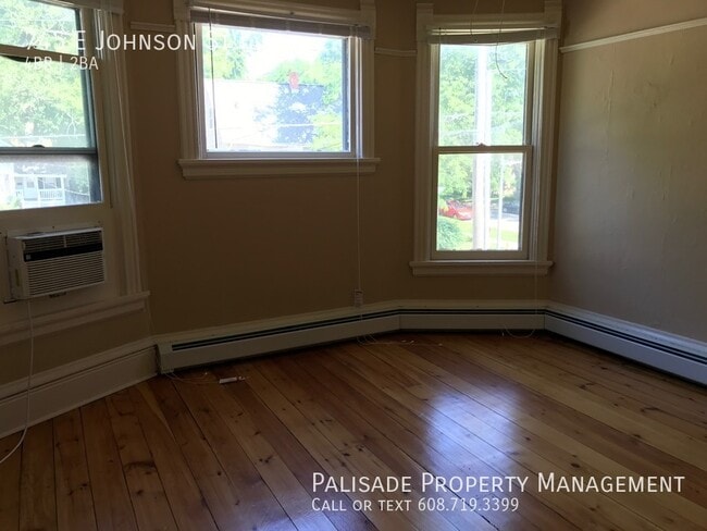 Photo - 745 E Johnson St