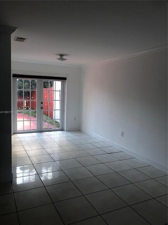 Photo - 19319 NW 54th Ct