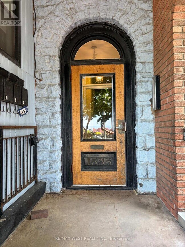 Photo - 1538 King St W Unit #2