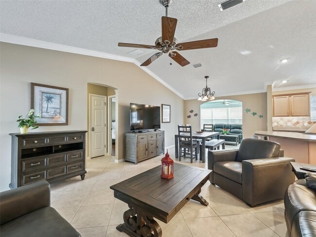 Photo - 1095 Blythe Way