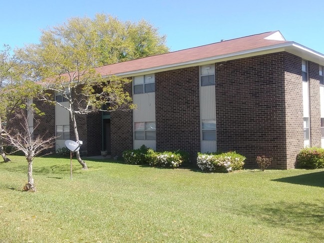 Azalea Apartments - Azalea Apartments