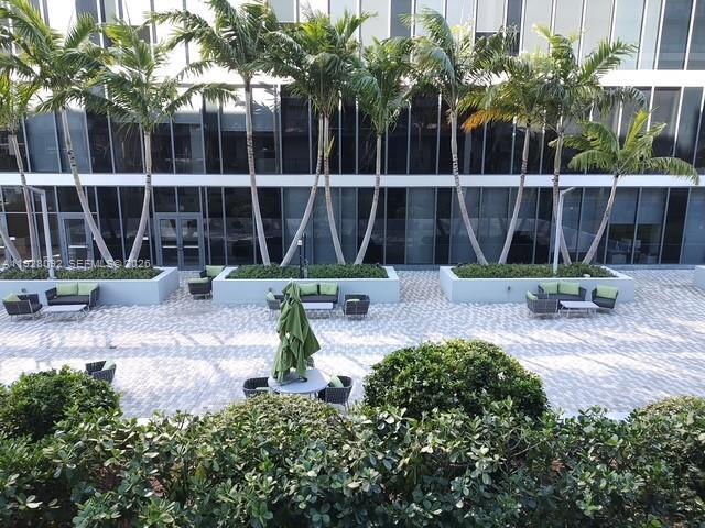 Building Photo - 2960 NE 207th St Unit 607