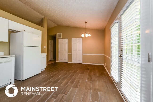 Photo - 3275 Creekwood Dr