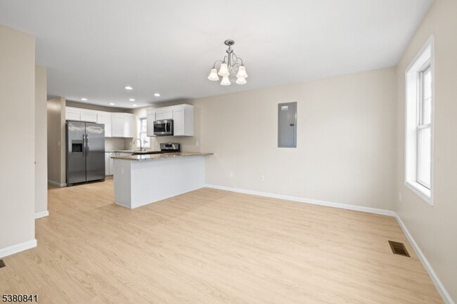 Photo - 26 N Burnett St