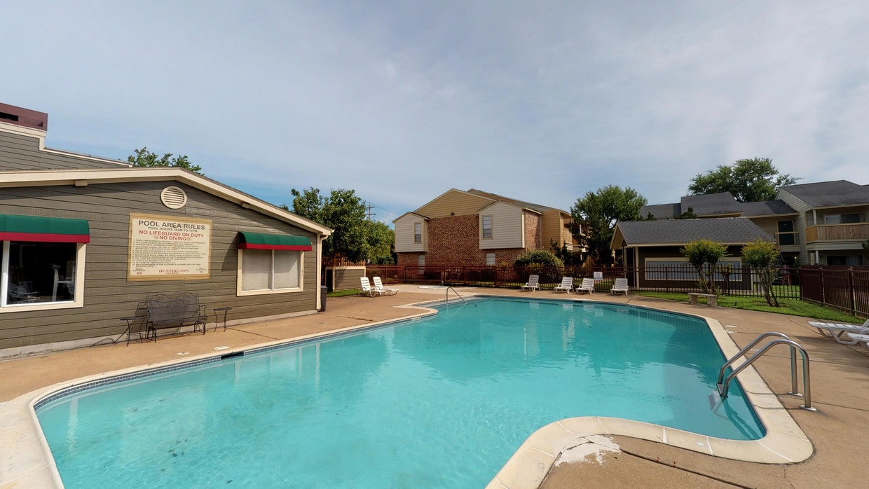 Photo - Huntington Apartments