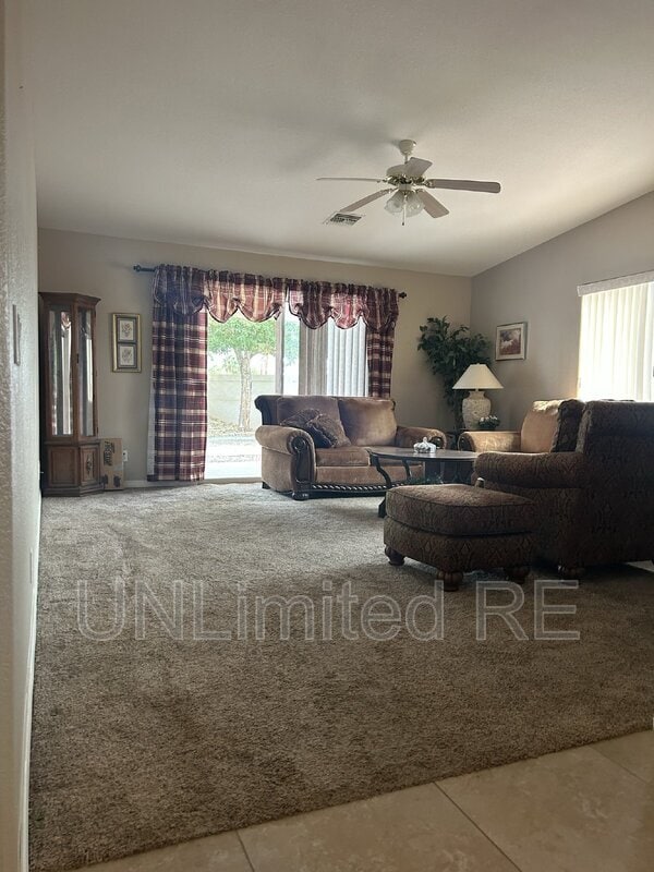 Photo - 490 McCulloch Blvd S House