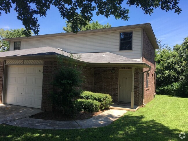 Building Photo - 407 Valley Dr Unit 407-2 Rental