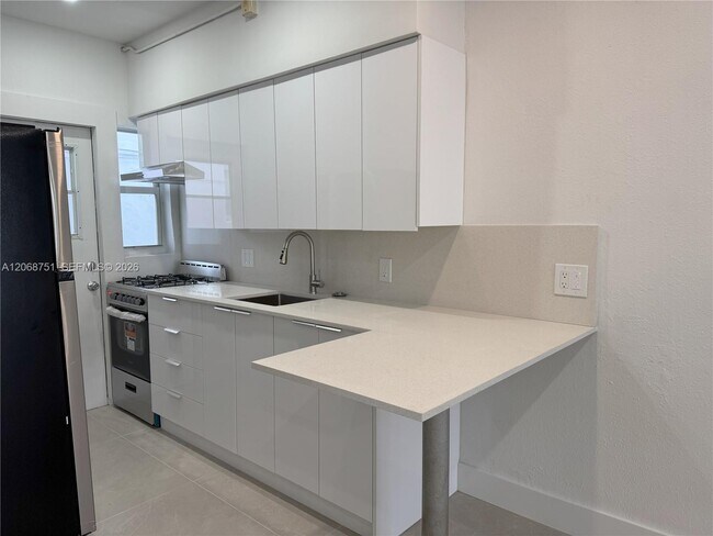 300 74th St Unidad 2