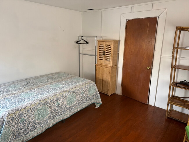 Photo - 3447 County Line Rd