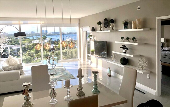 Building Photo - 10275 Collins Ave Unit 624