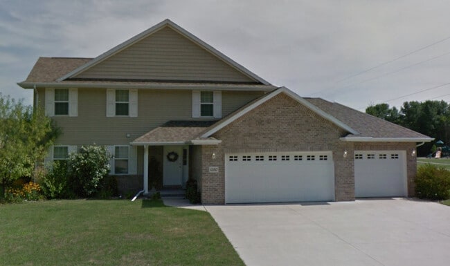 Duplex in Howard or Green Bay - Duplex in Howard or Green Bay Apartment