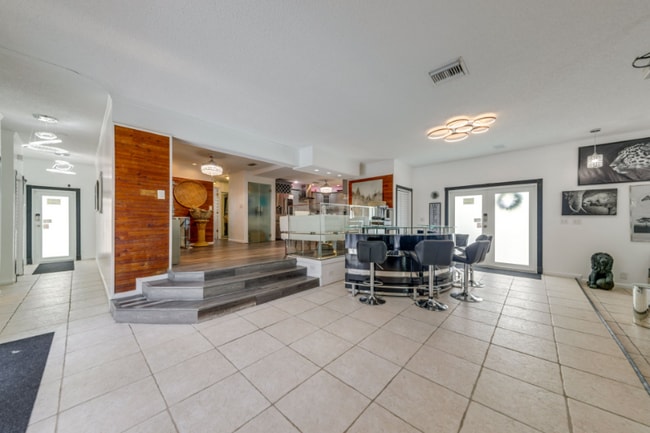 3609 SW 58th Ave