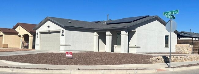 Building Photo - 14233 Escalera Dr