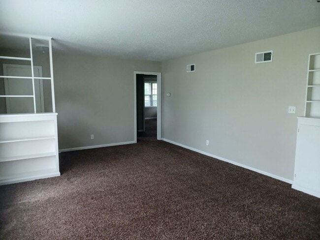 Photo - Cozy 3 bedroom, 1 bath home on Northeast side