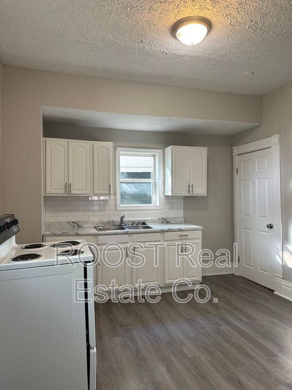 Photo - 896 Ellsworth Ave