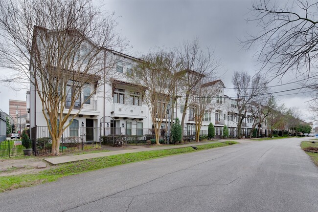 Photo - 4203 Feagan St