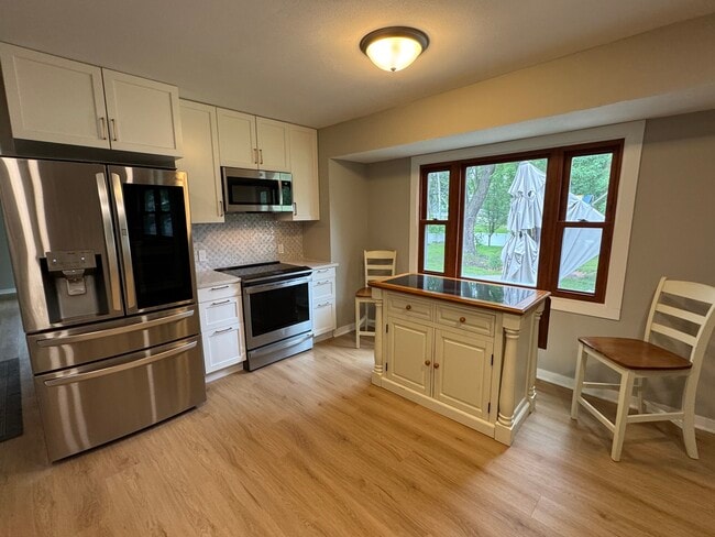 Stainless Steel Appliances - 5322 S Menard Dr