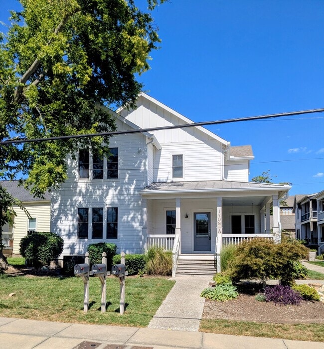 Photo - 1708 4th Ave N