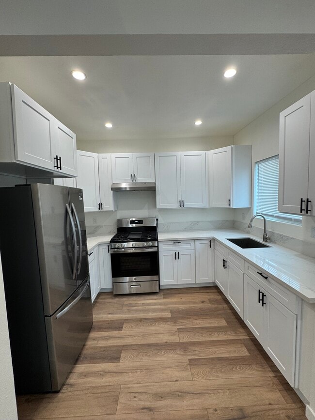Photo - 1070 E Hellman St Unit 773