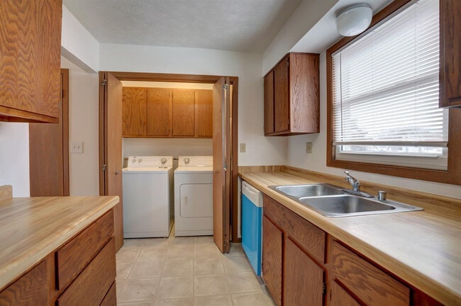 Photo - 235 Broadway Dr