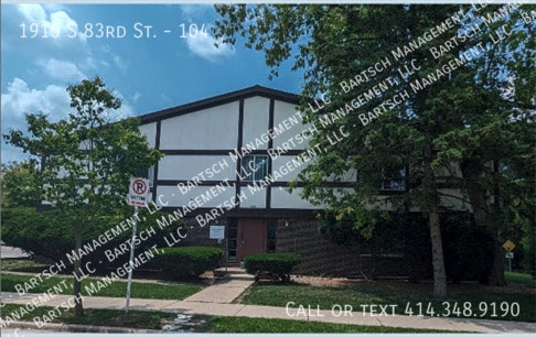 Building Photo - 1915 S 83rd St Unit 104
