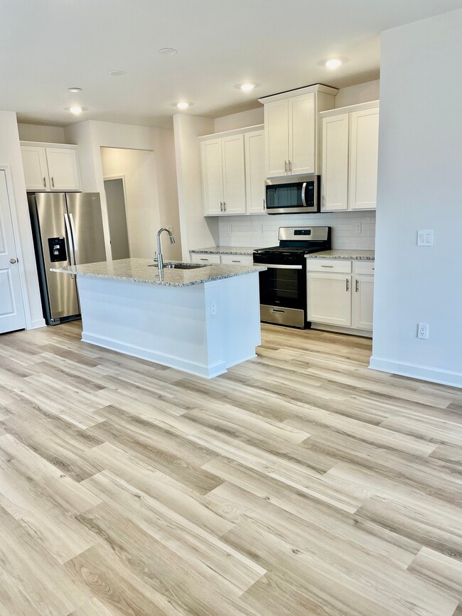 Photo - 1073 Lauryn Oak Lp