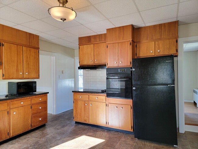 Photo - 305 N Clay Rd