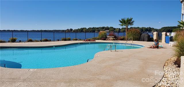 Photo - 18629 Vineyard Point Ln