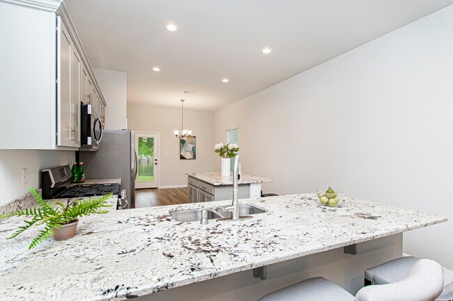 Photo - 1130 Shadow Bluff Dr