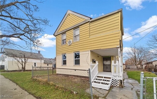 Building Photo - 3119 W 56th St Unit DOWN Rental