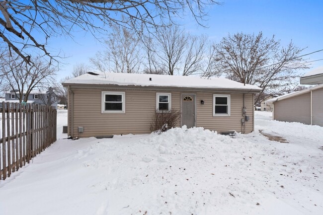 Photo - 1045 Green Acres Ln