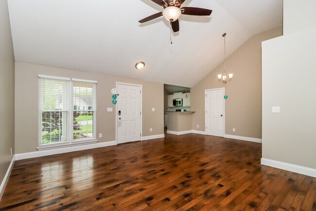 Photo - 660 Rebecca Jane Dr