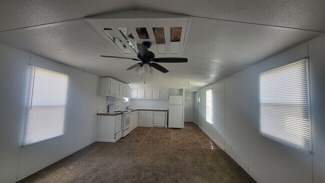 Ready to Move in - Ready to Move in House