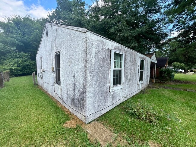 Photo - 3355 Lunceford St