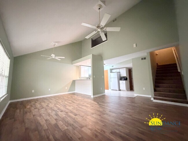 946 Ashley Ln