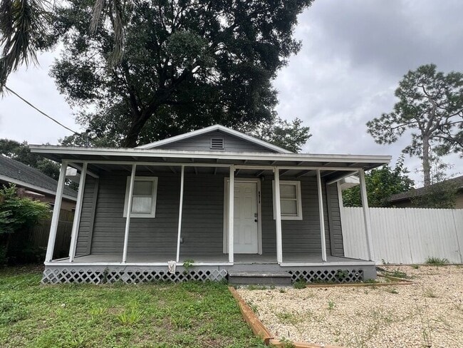 Building Photo - 9315 N 19th St Rental