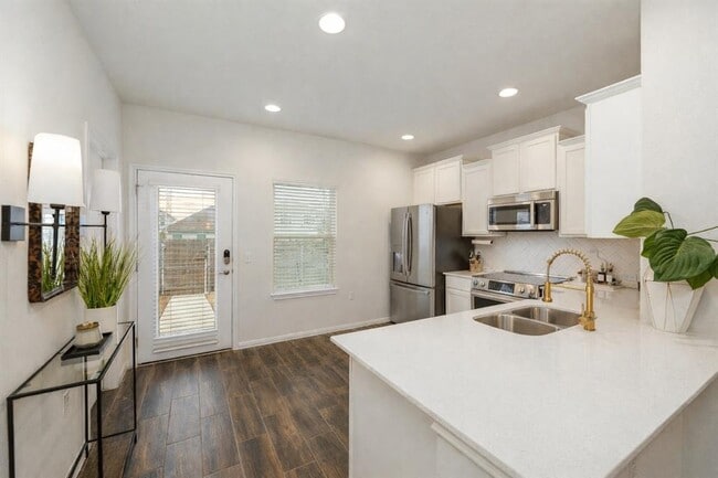 Photo - 9605 Grapevine Leaf Dr