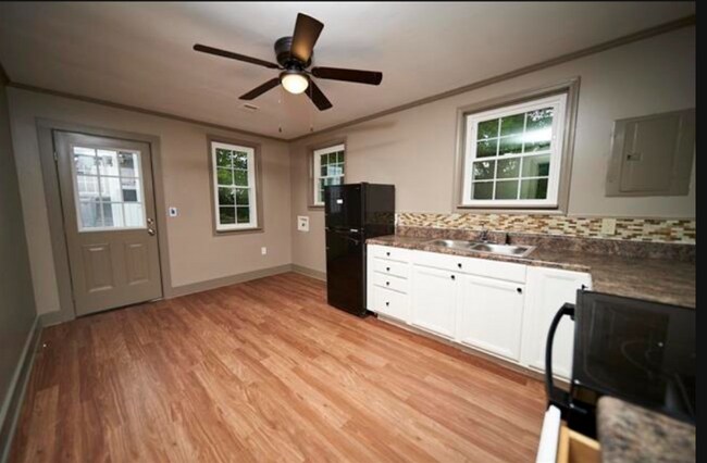 Photo - 104 Travis Ct Unit 104