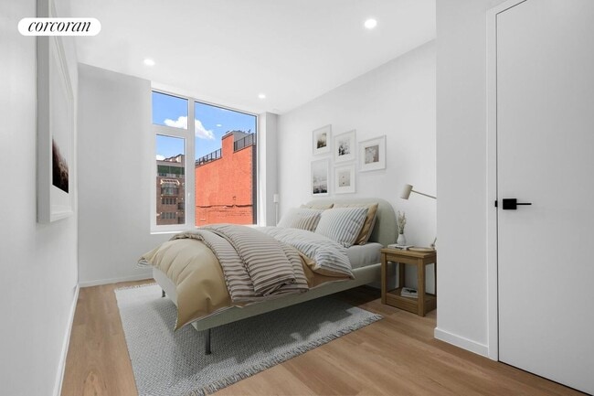 Photo - 1054 41st St