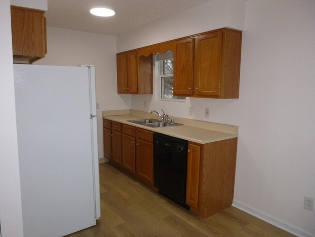 Photo - 1208 Fiesta Way