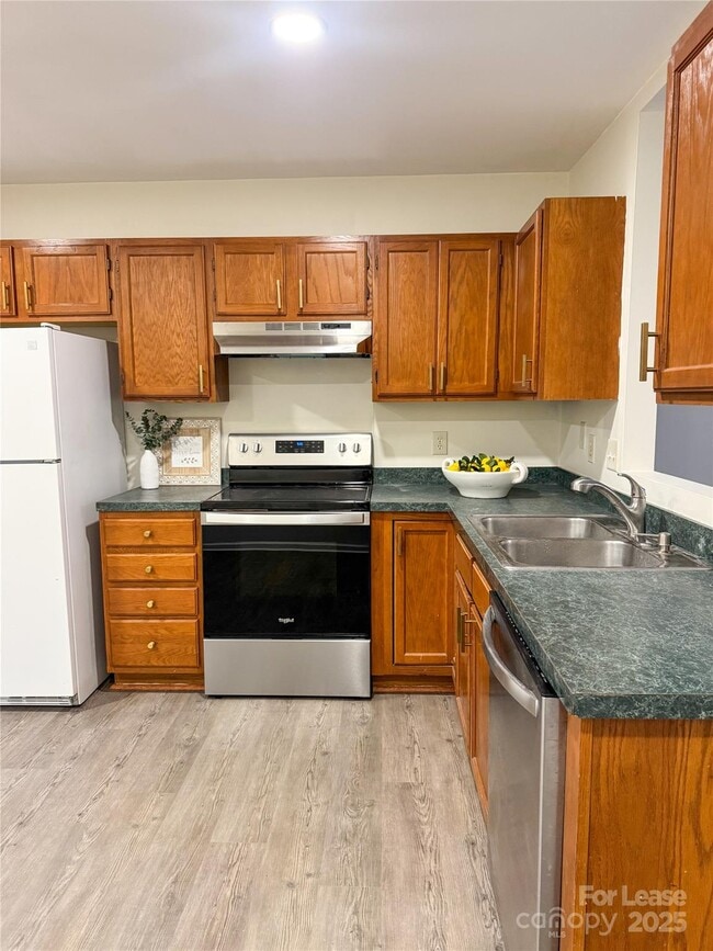 Photo - 12224 Lullingstone Rd